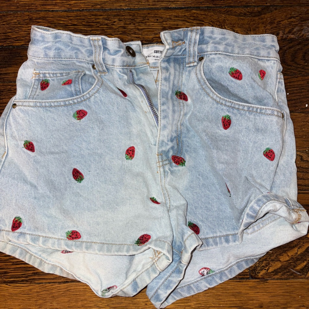 CottonOn Mom High Rise Shorts Size 4